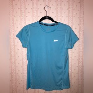Cute and barely worn Nike running shirt! Baby blue size medium